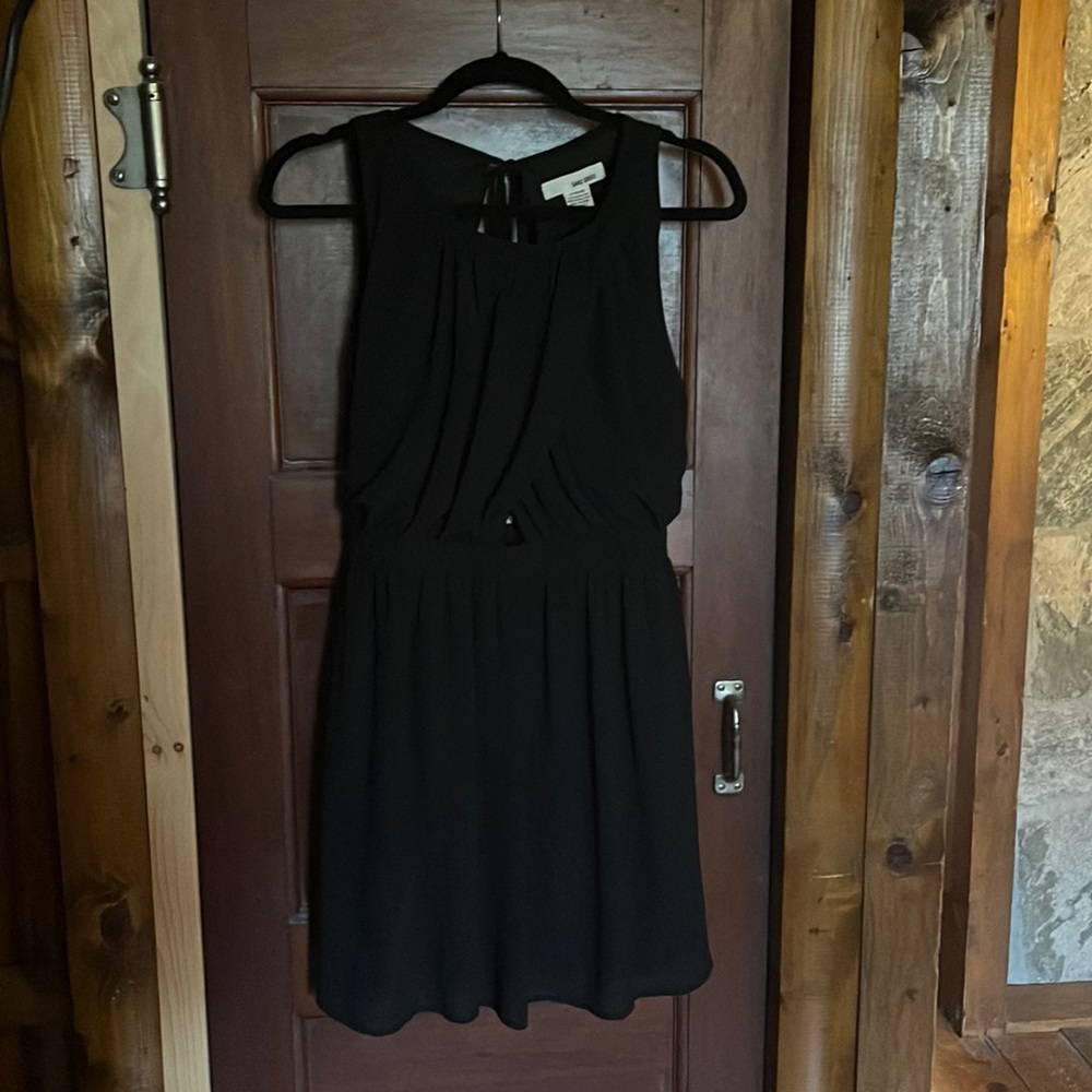 Black keyhole dress. Fit and flare